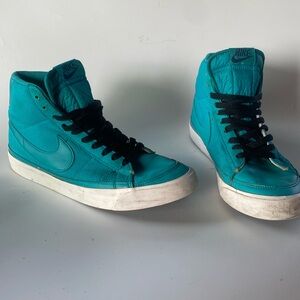 Nike Air Black High Top Sneakers turquoise